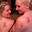 Mamma e figlia unite dallo stesso tatuaggio09