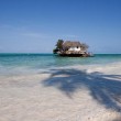 The rock, il ristorante di Zanzibar su uno scoglio nell'Oceano Indiano01