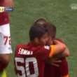 Video, Pjanic gol da centrocampo in Roma-Manchester United 2-3