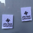 Svastiche e scritte antisemite sui negozi ebrei di Roma 01