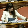 Anna Maria Bernini di Fi vota per il collega assente (Ansa)