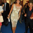 Cristina Parodi ci ricasca: dopo Michelle, si presenta con l'abito uguale a Katy Perry02