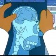 Nel 2001 Homer si sottopone ad un intervento chirurgico per rimuovere un pastello dal cervello, che si era accidentalmente infilato nel naso da bambino. Un caso simile si è verificato in Germania sei anni più tardi, quando una donna si è fatta asportare una matita dal cervello.