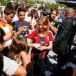 Barbara Berlusconi con la maglia del Milan saluta i tifosi10