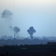 Il fumo dei raid israeliani su Gaza, visto da Israele