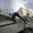 Gaza, il crollo del palazzo di 12 piani abbattuto dai missili israeliani10