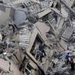 Gaza, il crollo del palazzo di 12 piani abbattuto dai missili israeliani08