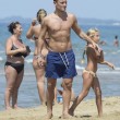 Francesco Totti gioca e coccola i figli Cristian e Chanel in spiaggia a Sabaudia 4