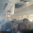 Paura sul volo JetBlue, cabina invasa dal fumo e atterraggio d'emergenza VIDEO