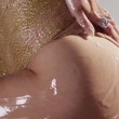 Jennifer Lopez e Iggy Azalea hot nel video Booty: olio su lato b, calze a rete 5