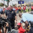 Usa, sciopero lavoratori fast food: arrestati centinaia manifestanti 08