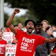 Usa, sciopero lavoratori fast food: arrestati centinaia manifestanti 07