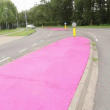 Olanda, spartitraffico dipinto di rosa fucsia per un errore a Wijchen 04