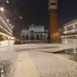 Venezia, grandine imbianca la città e arriva l'acqua alta FOTO 3