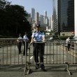 Hong Kong, polizia rimuove barricate studenti senza la tenuta antisommossa19