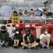 Hong Kong, polizia rimuove barricate studenti senza la tenuta antisommossa11