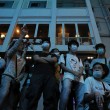 Hong Kong, ancora scontri: polizia arresta 26 manifestanti14