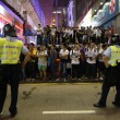Hong Kong, ancora scontri: polizia arresta 26 manifestanti07