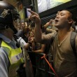 Hong Kong, ancora scontri: polizia arresta 26 manifestanti04