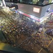 Hong Kong, ancora scontri: polizia arresta 26 manifestanti03