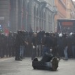 Bologna, Ignazio Visco all'università, scontri centri sociali-polizia08