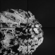 Il masso a forma di Piramide di Cheope sulla cometa di Rosetta 05
