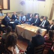 Luigi de Magistris, il sindaco di Napoli sospeso riunisce la giunta al ristorante01