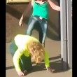 Greenock (Scozia), donna presa a calci e pugni da una coppia 1
