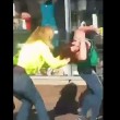 Greenock (Scozia), donna presa a calci e pugni da una coppia 13