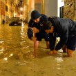 Maltempo Liguria: Chiavari allagata, crolla casa a Carasco: 2 dispersi 09