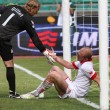 Gillet consola Andrea Masiello dopo l'autogol dello 0-2 in Bari-Lecce del 15 maggio 2011