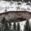 Russia, cratere inghiotte case e continua ad allargarsi FOTO 2
