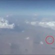 Iran, oggetto in volo vicino ad aereo: un drone o un UFO04