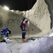 Russia, esperti entrano nella misteriosa voragine tra i ghiacci della Siberia01