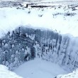 Russia, esperti entrano nella misteriosa voragine tra i ghiacci della Siberia05
