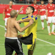 Hapoel-Maccabi, derby finisce in rissa. Aggredito Eran Zahavi VIDEO