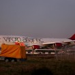Londra, aereo Virgin atterra con un solo carrello06