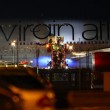 Londra, aereo Virgin atterra con un solo carrello02