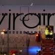 Londra, aereo Virgin atterra con un solo carrello09