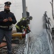 Bologna, assalto No Tav ai treni di Natale: convogli fermi, traffico bloccato08