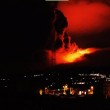 Etna erutta di nuovo (foto): pioggia di ceneri e polvere su Catania02