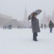 Mosca, tempesta di neve: voli cancellati e traffico in tilt 08