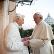 Papa Francesco-Ratzinger: doppia intervista (e due linee) sui divorziati risposati