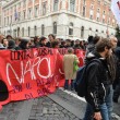 Jobs Act, tensione corteo studenti e Cobas a Roma: uova contro agenti04