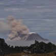 Sumatra, vulcano Sinabung continua ad eruttare