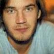 YouTube, PewDiePie: come guadagnare 3 milioni di euro con VIDEO 06