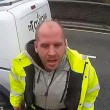 Gb, furgone investe ciclista e lo insulta quando è a terra FOTO, VIDEO 03