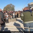 Isis frusta in piazza i musicisti: i loro strumenti offendono islam04