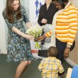 Kate Middleton, sesto mese gravidanza: all'evento benefico è sorridente e in forma 11