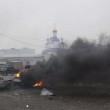 Ucraina, bombe su mercato a Mariupol: decine di morti 3